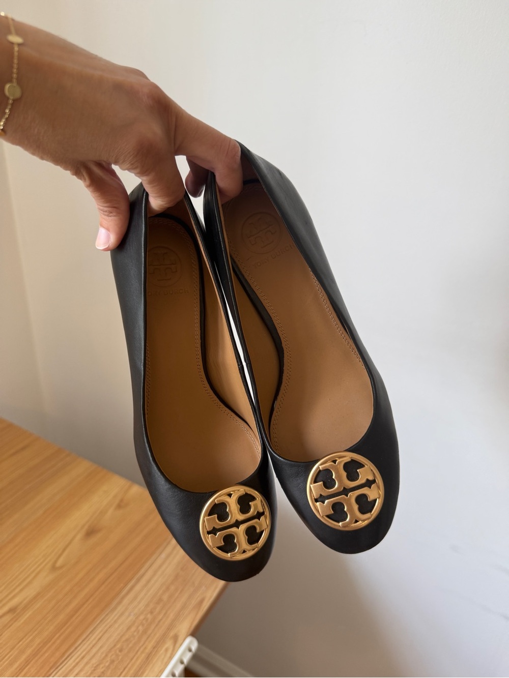 Tory Burch Black Leather shoes with Gold Logo Medallion